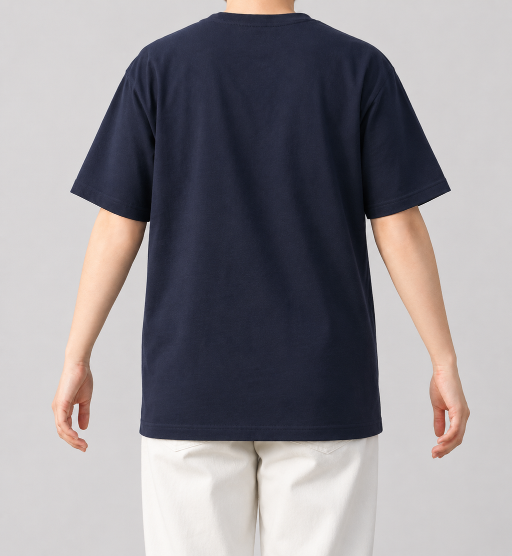 Geborduurde LIJNTEKENING op een oversized t-shirt unisex